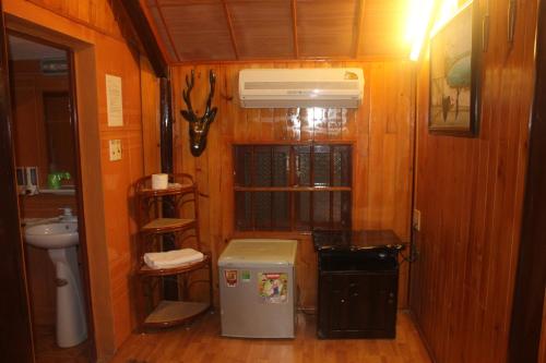 Bilik mandi di Cat Ba Mountain View Homestay