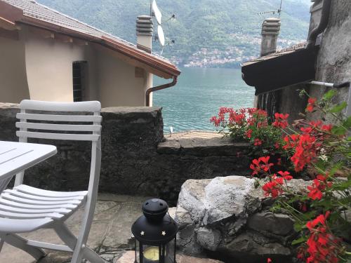 Φωτογραφία από το άλμπουμ του Apartment The Rock σε Brienno