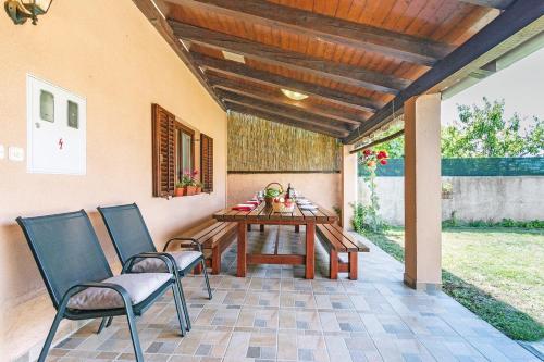 Rustic Holiday House / pet friendly / wifi – Photos 2