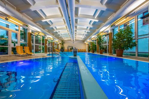 Bazén v ubytování Dráva Hotel Thermal Resort nebo v jeho okolí