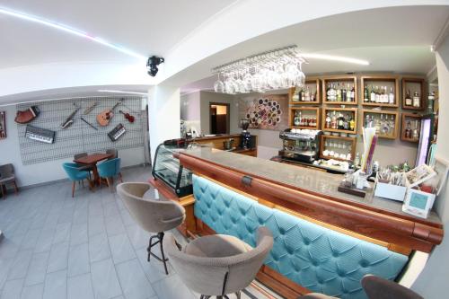 Zona de lounge sau bar la Casa Bucovineana