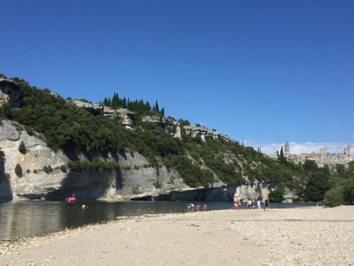 Φωτογραφία από το άλμπουμ του Hôtel Les Petits Oreillers σε Saint-Martin-dʼArdeche