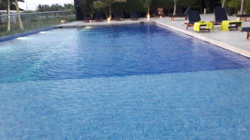 Bazén v ubytování MORROS VITRI Luxury nebo v jeho okolí