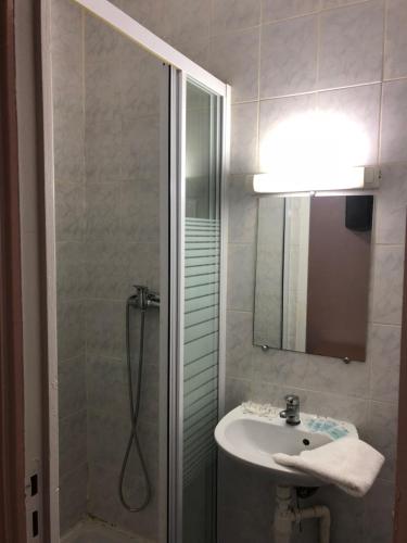 Koupelna v ubytování Hotel Chevallier