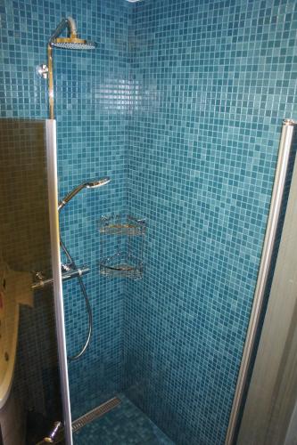 Phòng tắm tại Kotkapoja Apartment