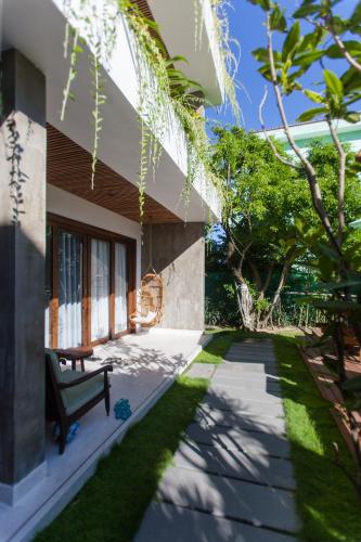 Κήπος έξω από το Ocean Breeze Villa