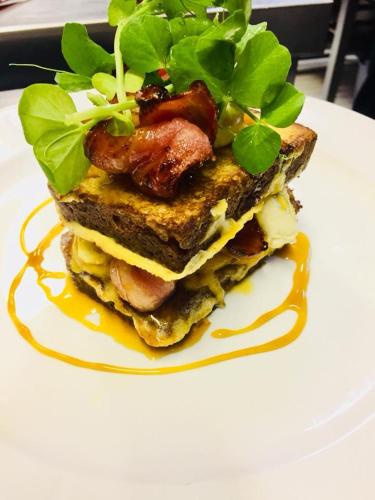 Đồ ăn tại/gần khách sạn