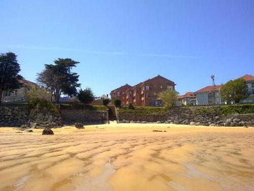 Gallery image of Apartamentos Zenit Mar in Noja