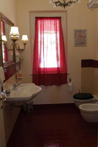 Koupelna v ubytování Bio Agriturismo Mare in Campagna