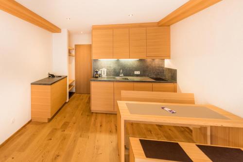 Damüls Appartementsにあるキッチンまたは簡易キッチン