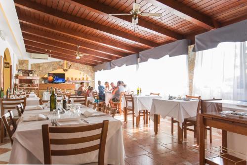 En restaurant eller et andet spisested på Albergo Labotte