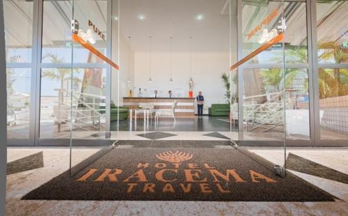 Ο χώρος του λόμπι ή της ρεσεψιόν στο Iracema Travel