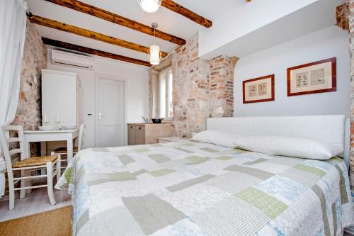 Apartment and Studio CA’ 3 VIE