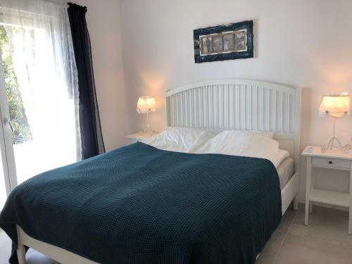 Кровать или кровати в номере Villa Salina Luxury Pool Villa