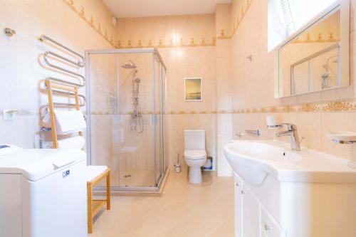 Bilik mandi di Vila Estate