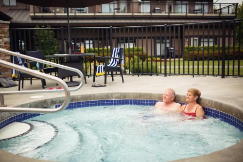 Sunrise Ridge Waterfront Resort – Photos 3