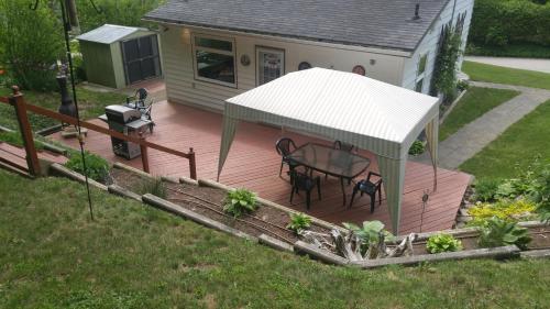 2 bedroom Wiffen Cottage – Photos 4