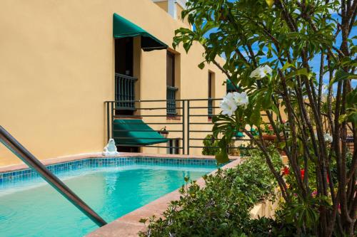 Bazén v ubytování Hotel El Convento nebo v jeho okolí