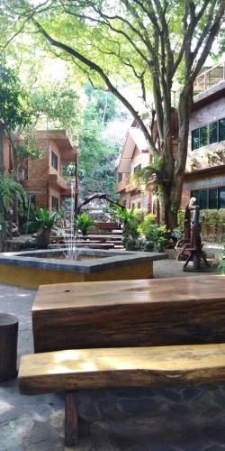 Κήπος έξω από το Treasure Inn Khaoyai
