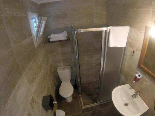 Ванная комната в Rainbow Bay Ozdere Nature and Beach Hotel