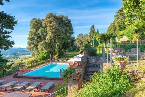 Piscina en o cerca de Castelletto di Montebenichi