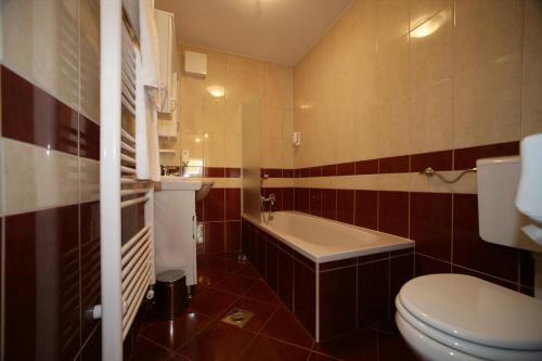 Koupelna v ubytování Hotel Aqua Roma