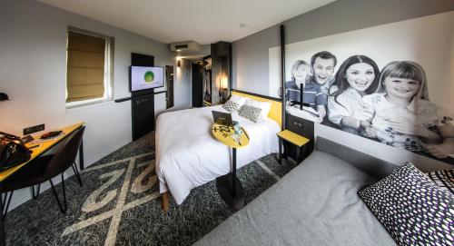 Televisyen dan/atau pusat hiburan di Ibis Styles Clermont-Ferrand République