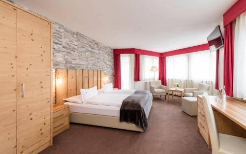Gallery image of Villa Tony - Small Romantic Hotel in Corvara in Badia