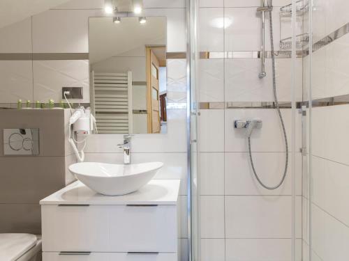 Ένα μπάνιο στο House Apart 132
