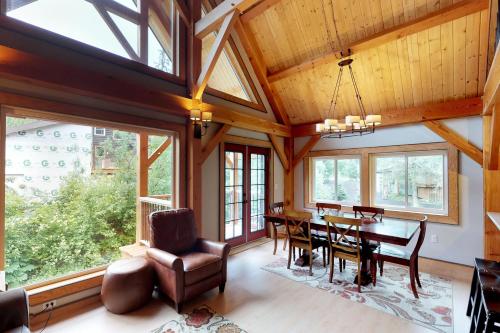 Gallery image of Cortina Chalet in Girdwood
