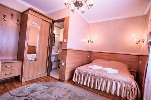 Una cama o camas en una habitación de Willa ZAKObystra