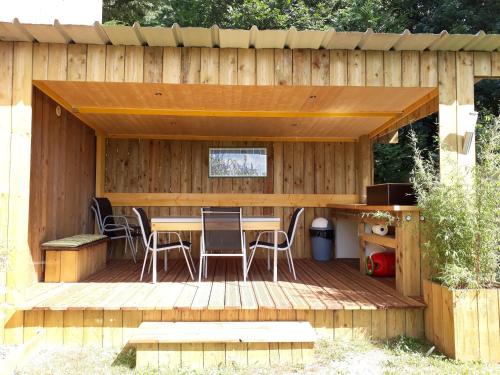 Kawasan patio atau luaran di Gîte de la Rotterie