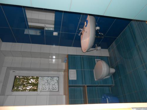 A bathroom at Baza Ck
