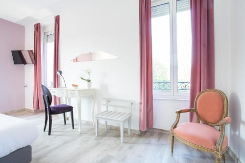 Ruang duduk di Hôtel d'Angleterre