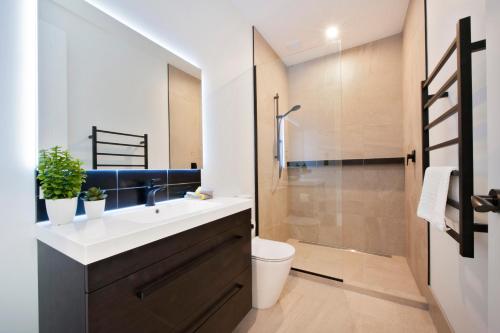 Ett badrum på City Terrace Apartment