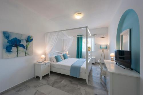 Un pat sau paturi într-o cameră la Narges Hotel