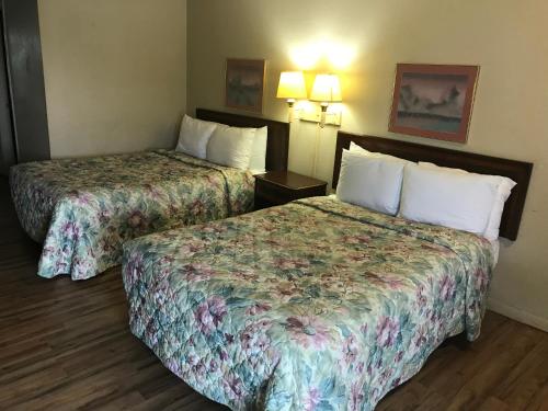 The Hometown Inn – Photos 4