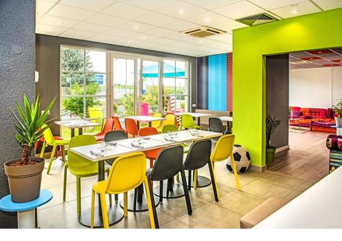 Coin salon dans l'établissement ibis budget Strasbourg Sud Illkirch
