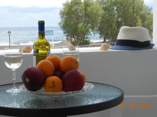 Gallery image of Rooms to let Rena in Monolithos