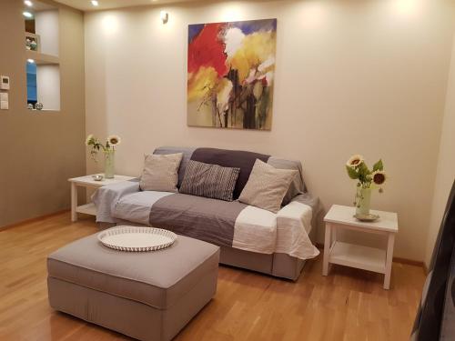 Stylish Urban Apartment by YHA