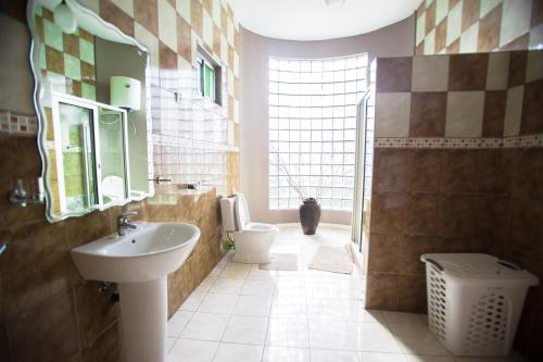 A bathroom at Bilene Beach House