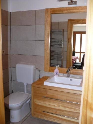 Sára Apartman 8380 Hévíz, Vörösmarty u. 61. kép - 3