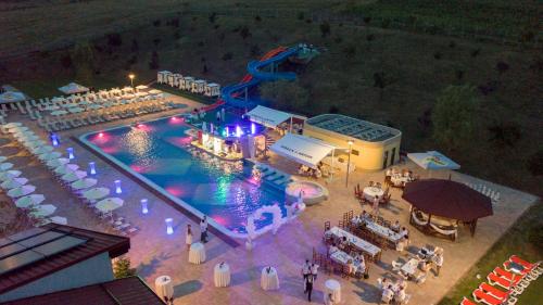 Πισίνα στο ή κοντά στο Hotel Astoria