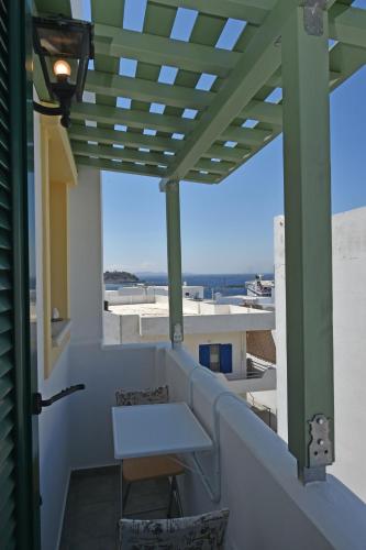 Μπαλκόνι ή βεράντα στο Πικροδάφνες