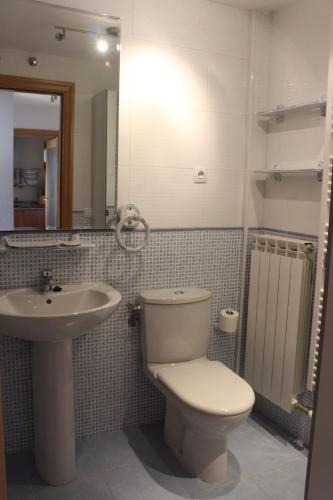 Bagno di Apartamentos Ball Benas Edificio Aigualluts