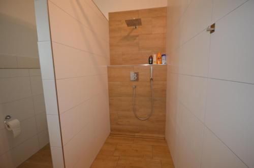 Ein Badezimmer in der Unterkunft FeWo Weisweil