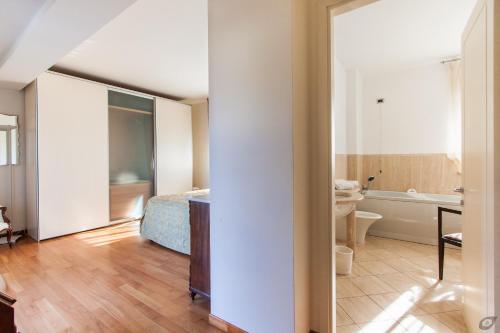 Koupelna v ubytování Verdeluna ApartHotel