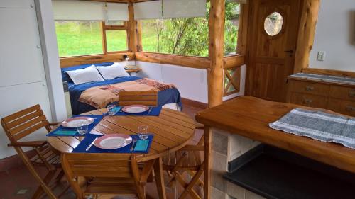 Zona d'estar a Blue Bird House