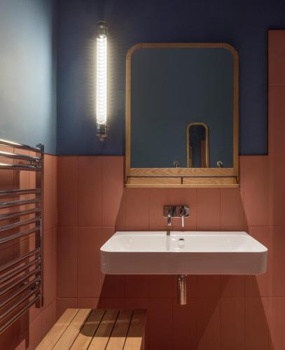 Un baño de Whitworth Locke