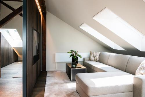 Un lugar para sentarse en Le Bijou LQ80 Jacuzzi Penthouse
